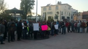 Manifestacion-maestros-Pueblo-Nuevo-Durango-1024x575
