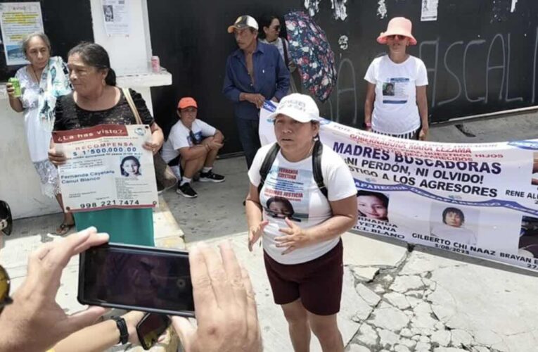 Madres buscadoras y familiares de Fernanda Cayetana irrumpen en Fiscalía; exigen salida del fiscal (Quintana Roo)