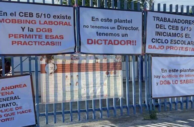 Inicia ciclo escolar con protesta de trabajadores de bachillerato en Felipe Carrillo Puerto (Quintana Roo)