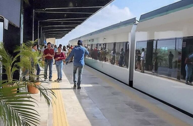 Presunta fisura en una de las ruedas: Pasajeros del Tren Maya quedan varados por fallas mecánicas en Campeche