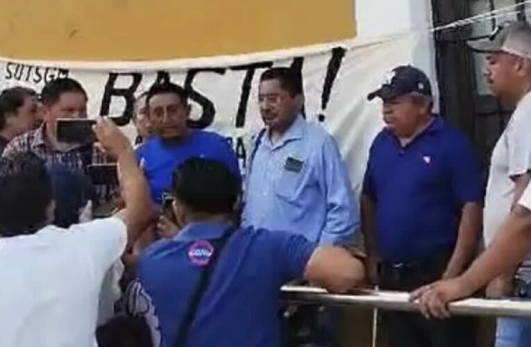 Sindicalizados del Ayuntamiento de Campeche protestan ante los despidos injustificados