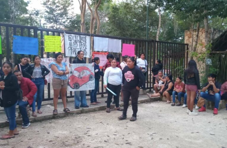 Estudiantes de la Universidad para el Bienestar Benito Juárez García en Tihosuco se Manifiestan para Exigir Soluciones a Inconformidades (Quintana Roo)